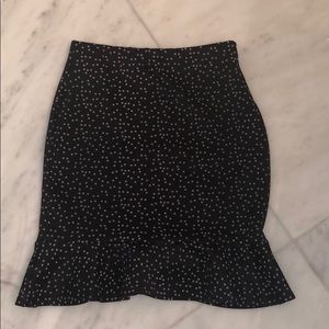 Boohoo star black and white mini skirt